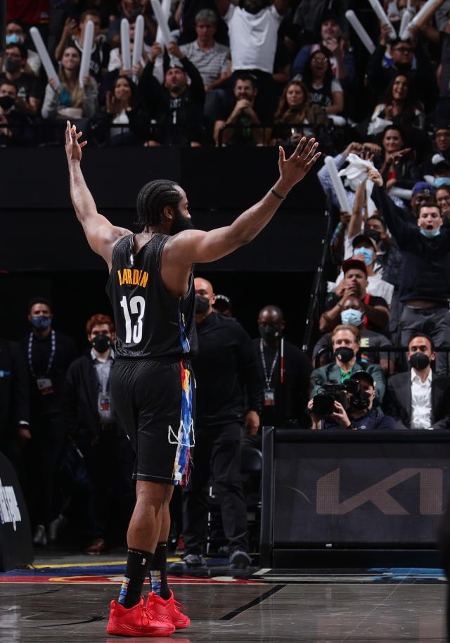 30+三双收割系列赛 季后赛哈登也可以如此骇人!